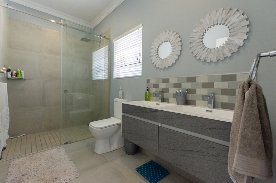 4 Bedroom Property for Sale in Myburgh Park Western Cape